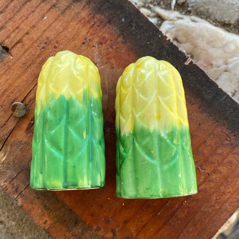 Vintage Corn on The Cob Porcelain Salt and Pepper Shaker Set Made In Japan 🌽